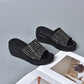 Glanzende sandalen met sleehak voor dames